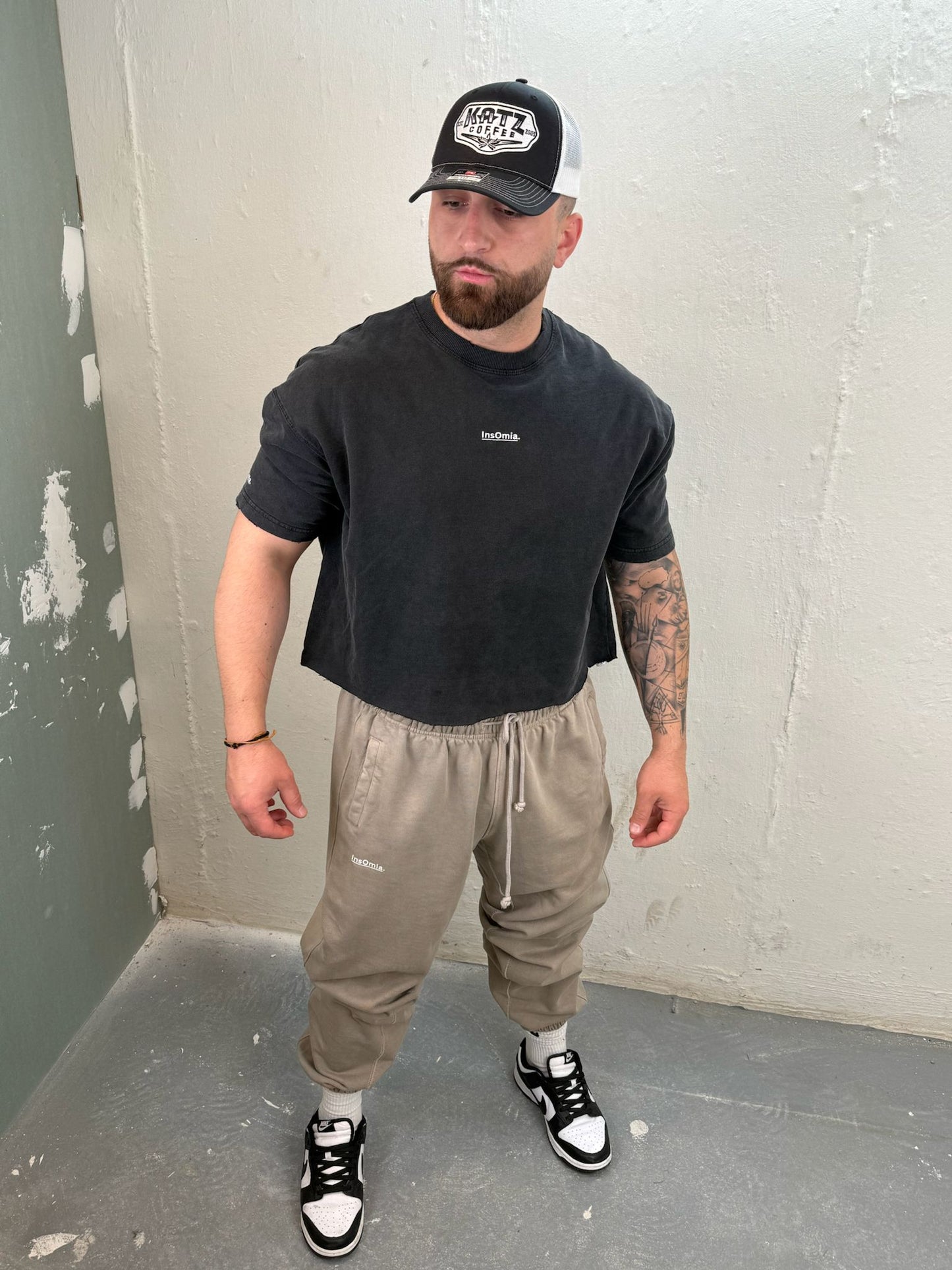 InsOmia Signature Heavyweight Oversize Cropped Black T-shirt