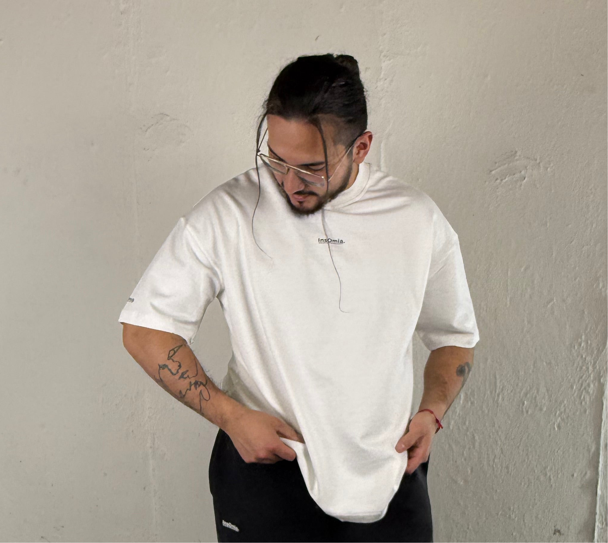 InsOmia Signature Heavyweight Oversize White T-shirt