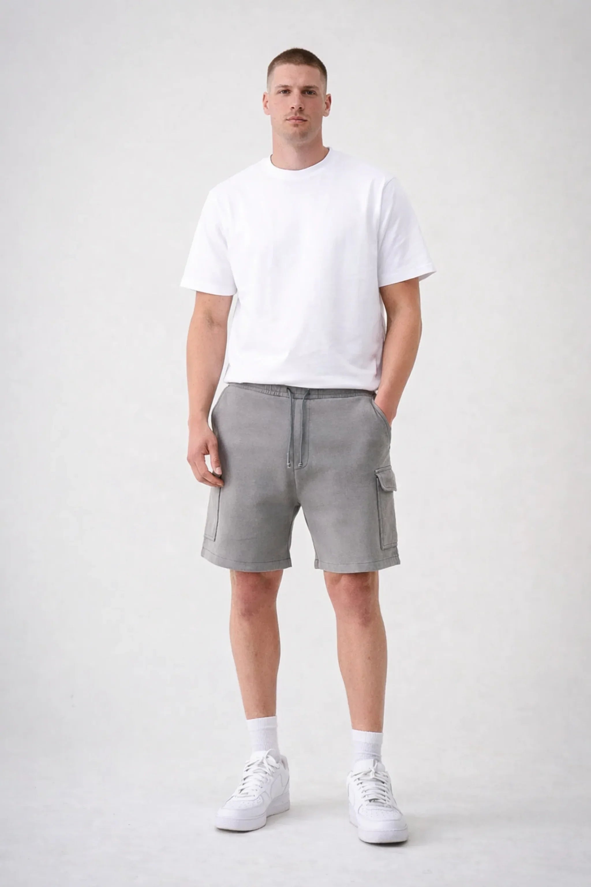 InsOmia Premium Gray Cargo Sweat Shorts – Relaxed Fit Streetwear Essential - InsOmia