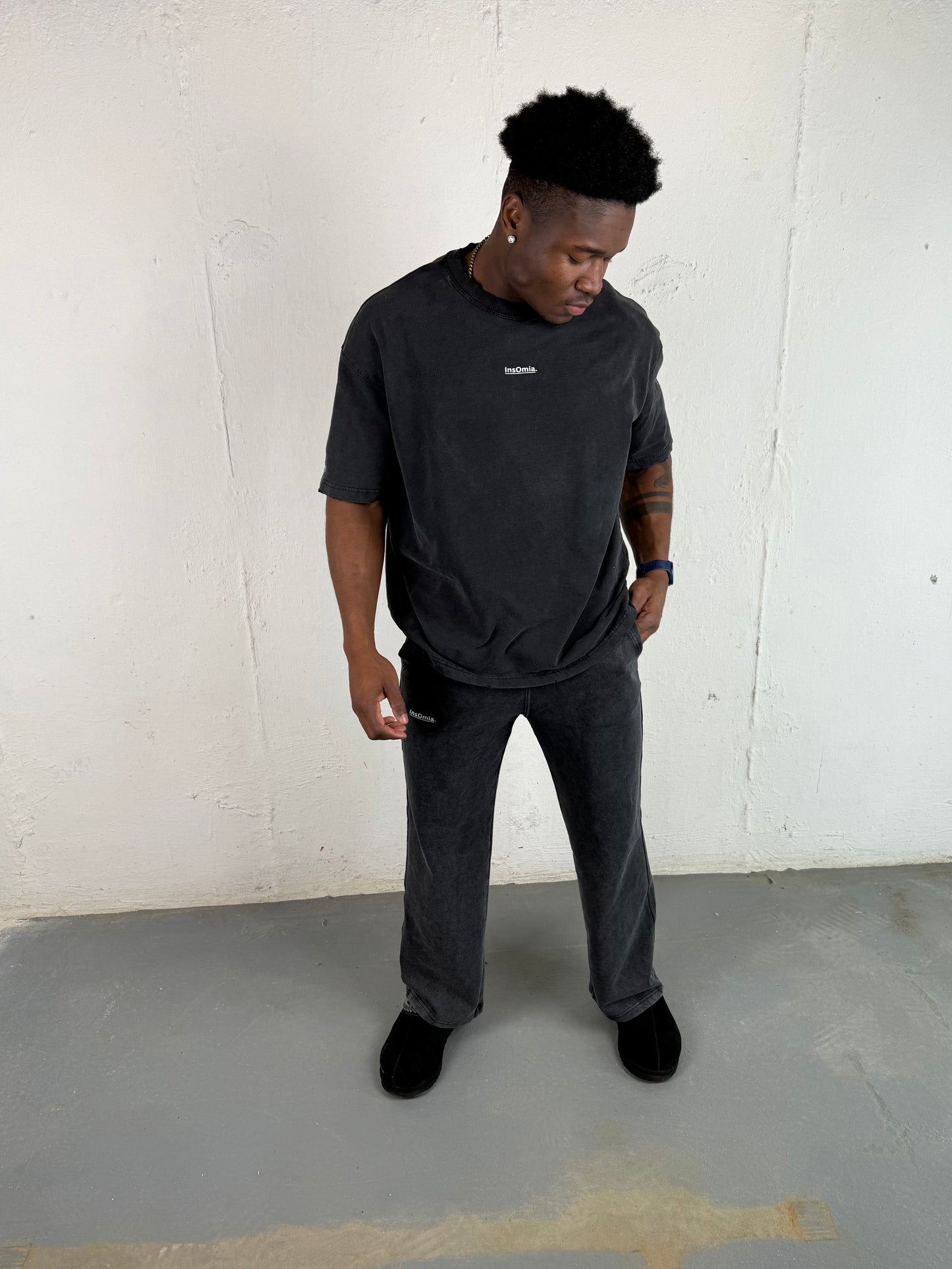 InsOmia Signature Heavyweight Oversize Black T-shirt