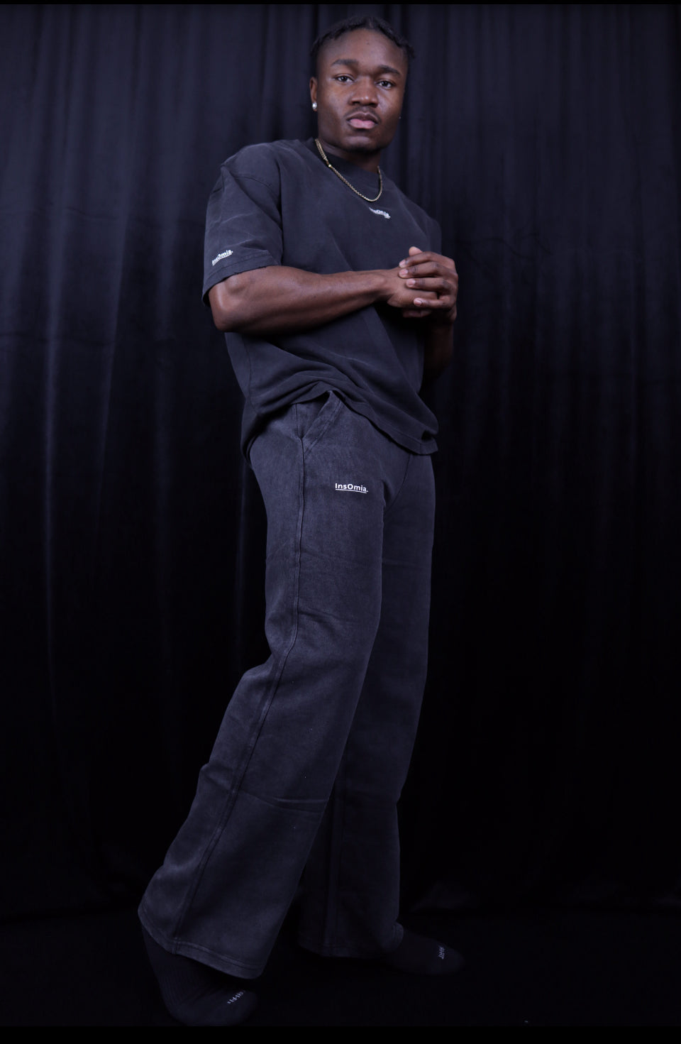 InsOmia Signature T-shirt and Sweatsuit-Set, Color Black