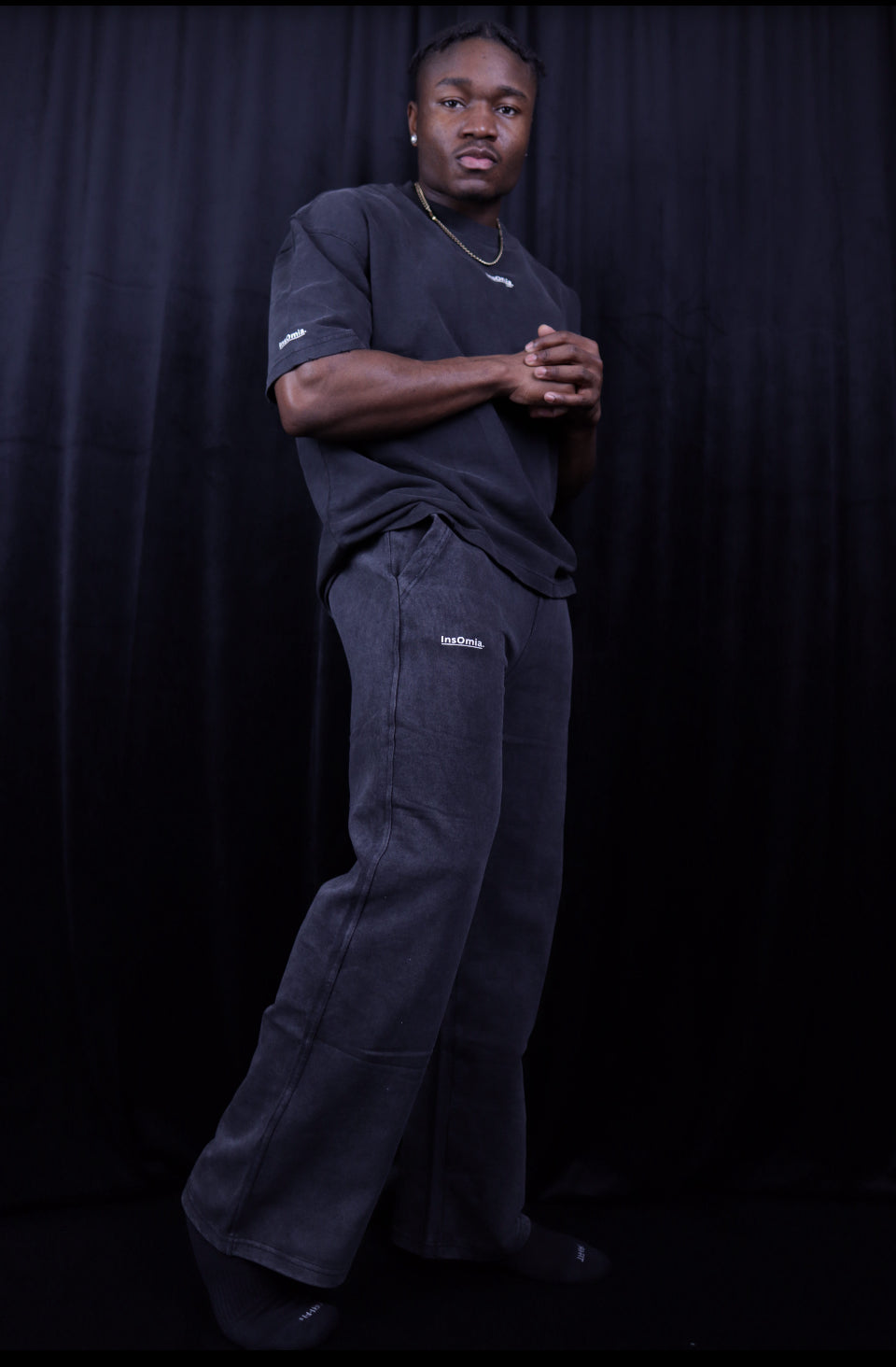 InsOmia Signature T-shirt and Sweatsuit-Set, Color Black