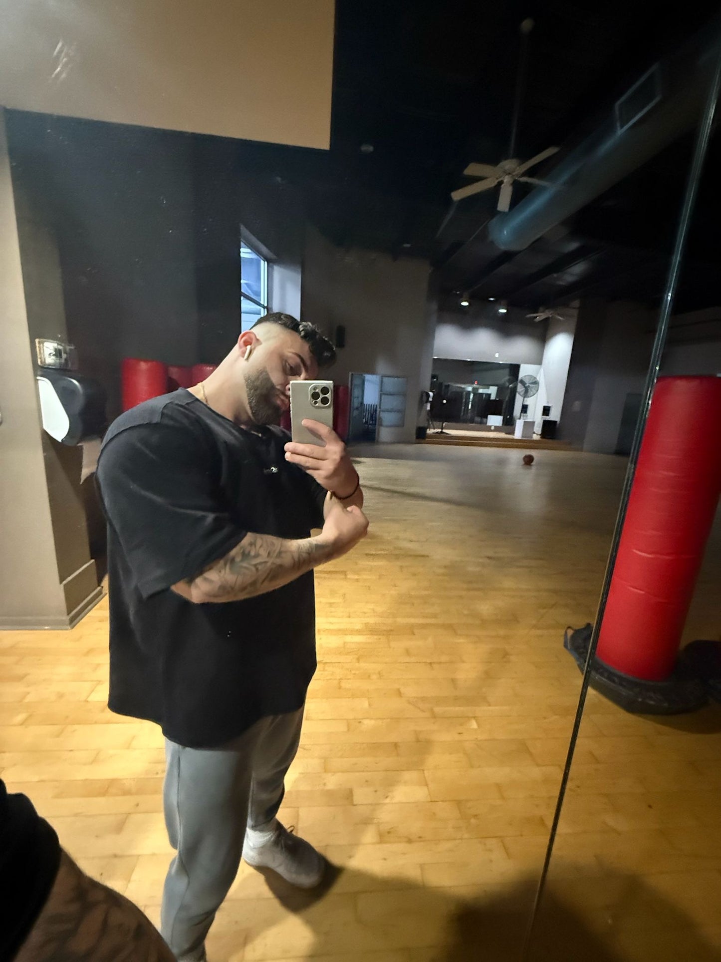 InsOmia signature Oversized Black Streetwear Tee