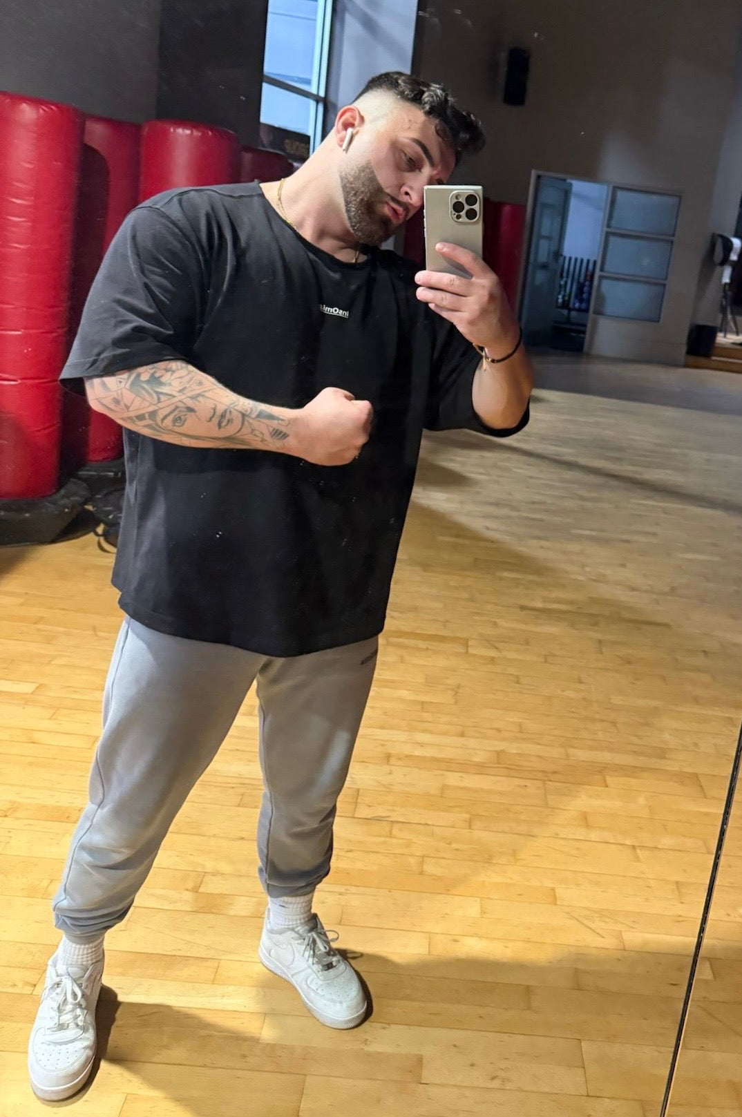 InsOmia signature Oversized Black Streetwear Tee