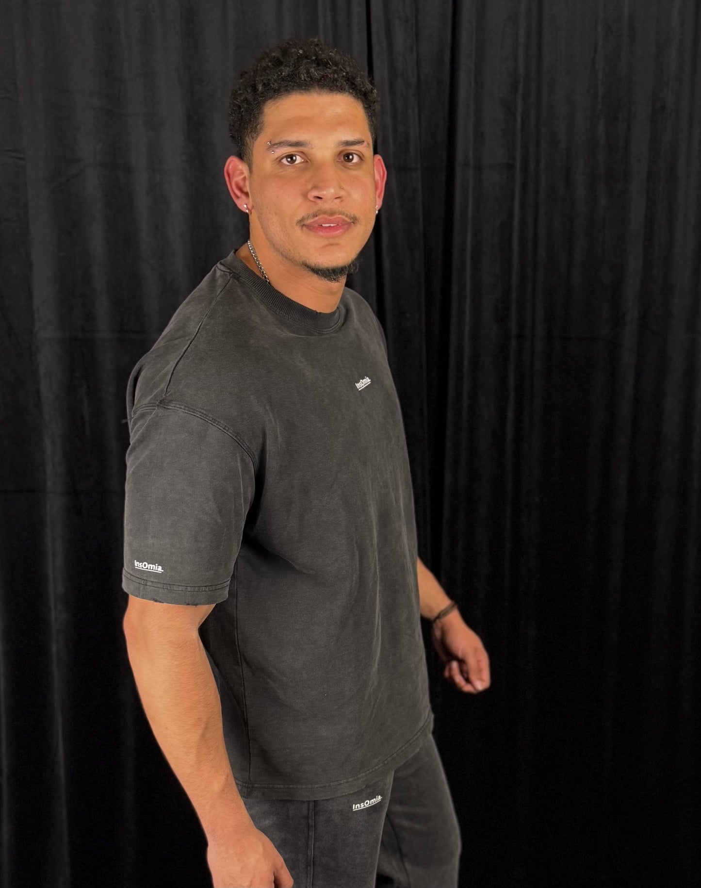 InsOmia Signature Heavyweight Oversize Black T-shirt