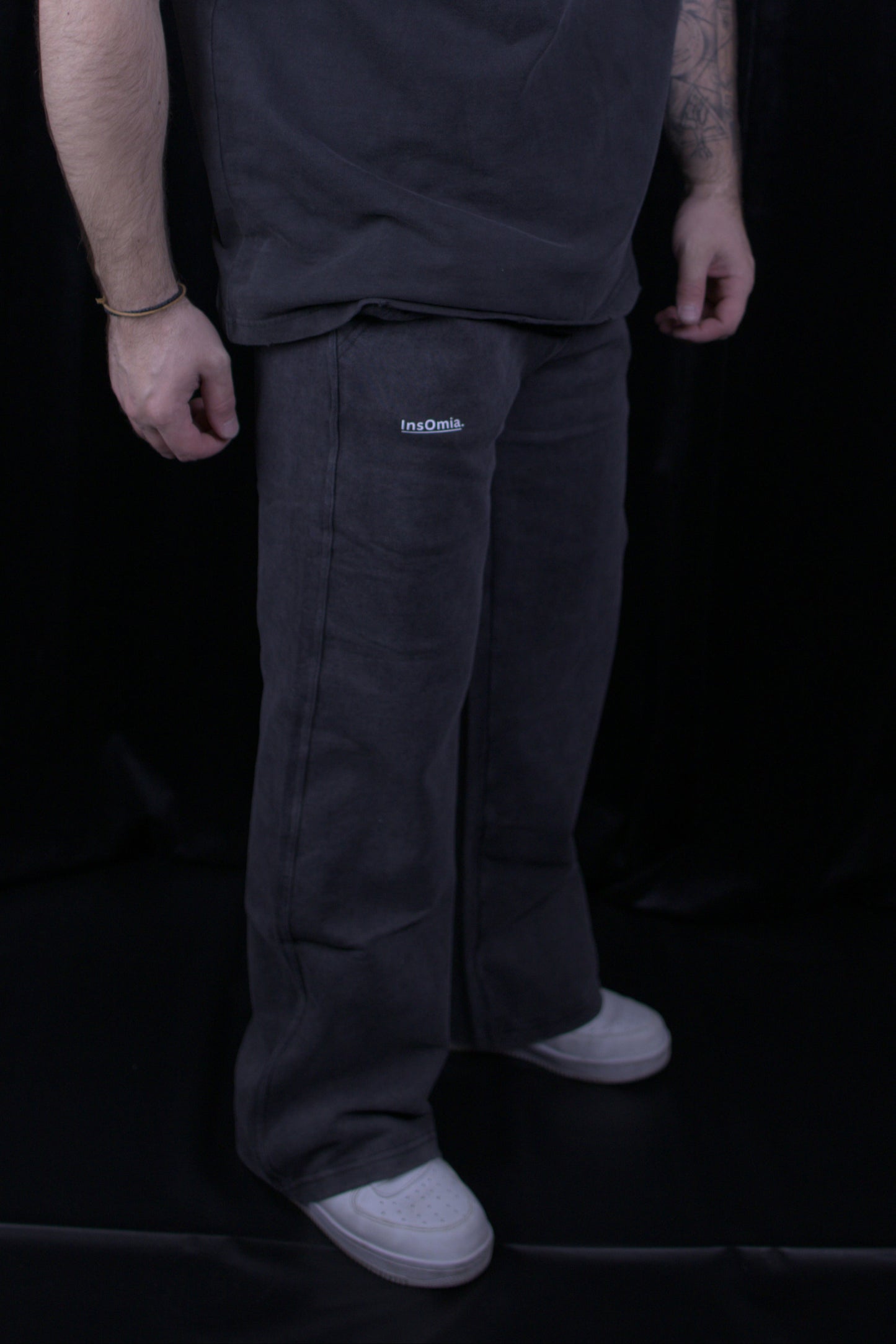 InsOmia Signature Sweatpants Color Black