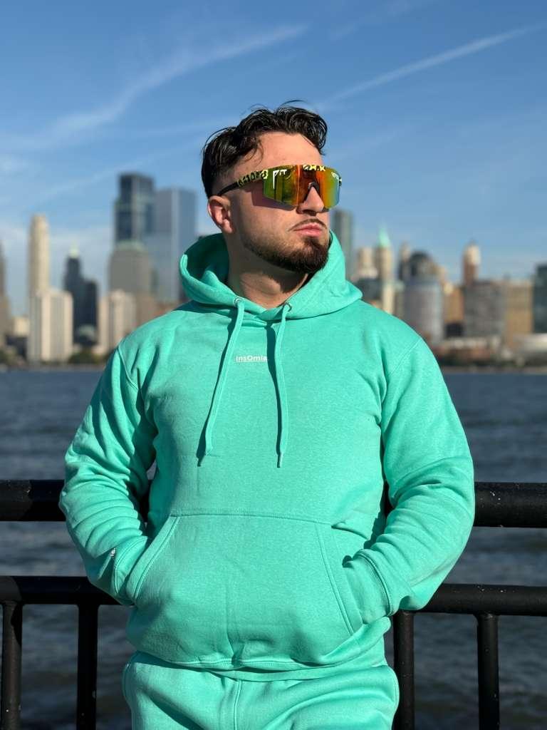 InOmia Unisex Hoodie – Premium Streetwear Pullover - InsOmia