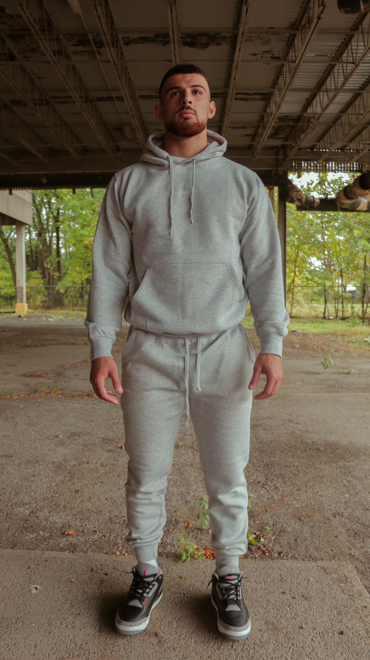 InsOmia Classic Gray Tracksuit Set – Hoodie & Joggers