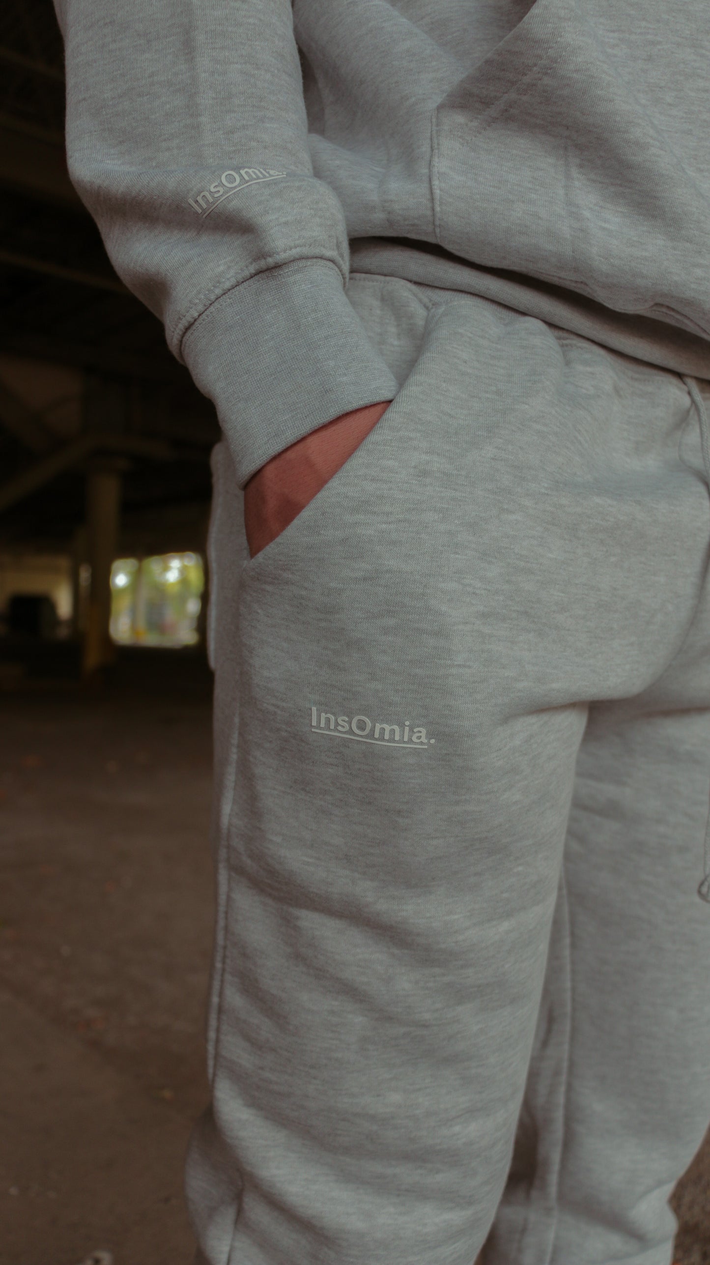 InsOmia Classic Gray Tracksuit Set – Hoodie & Joggers