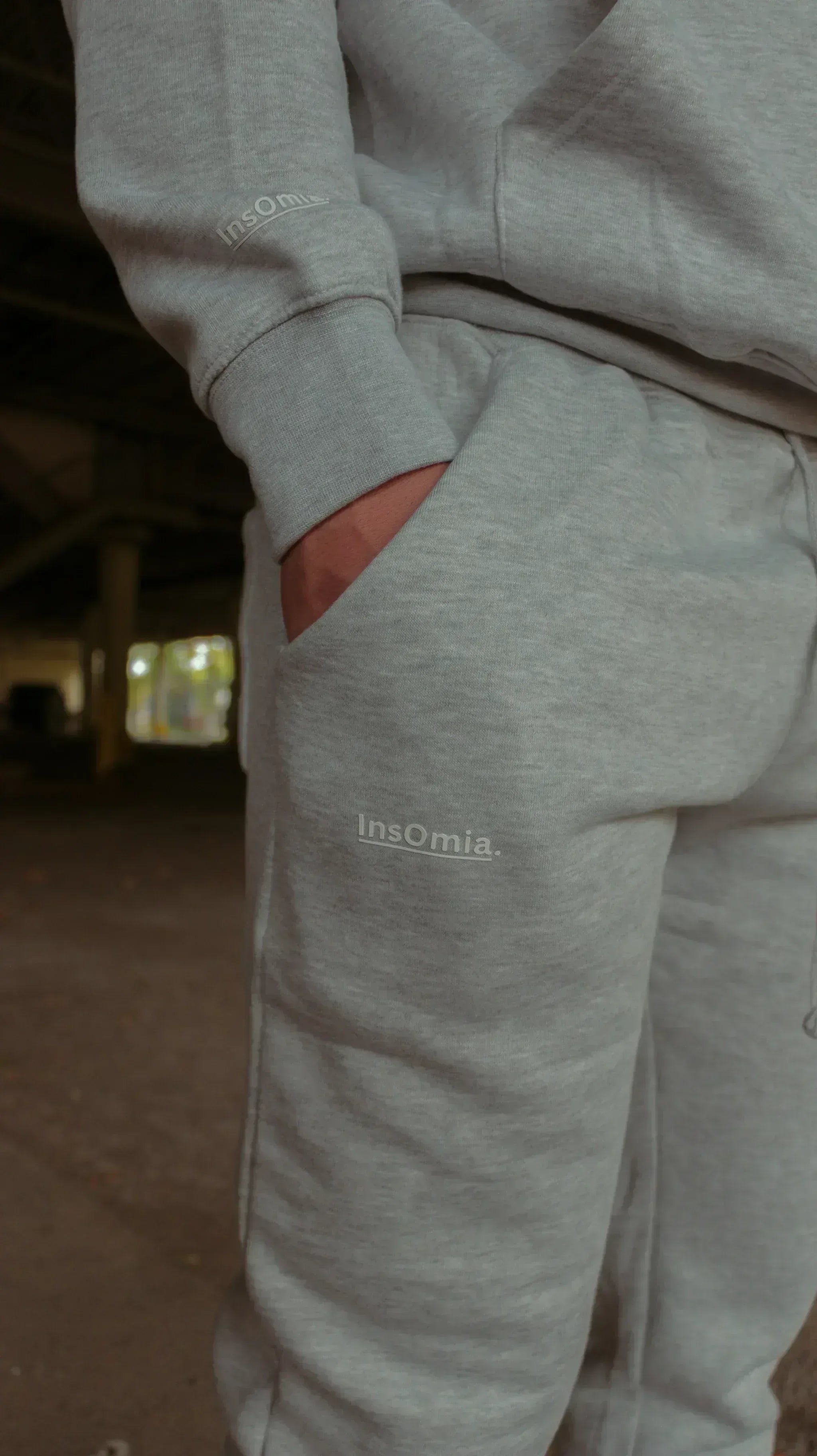 InsOmia Classic Gray Tracksuit Set – Hoodie & Joggers - InsOmia